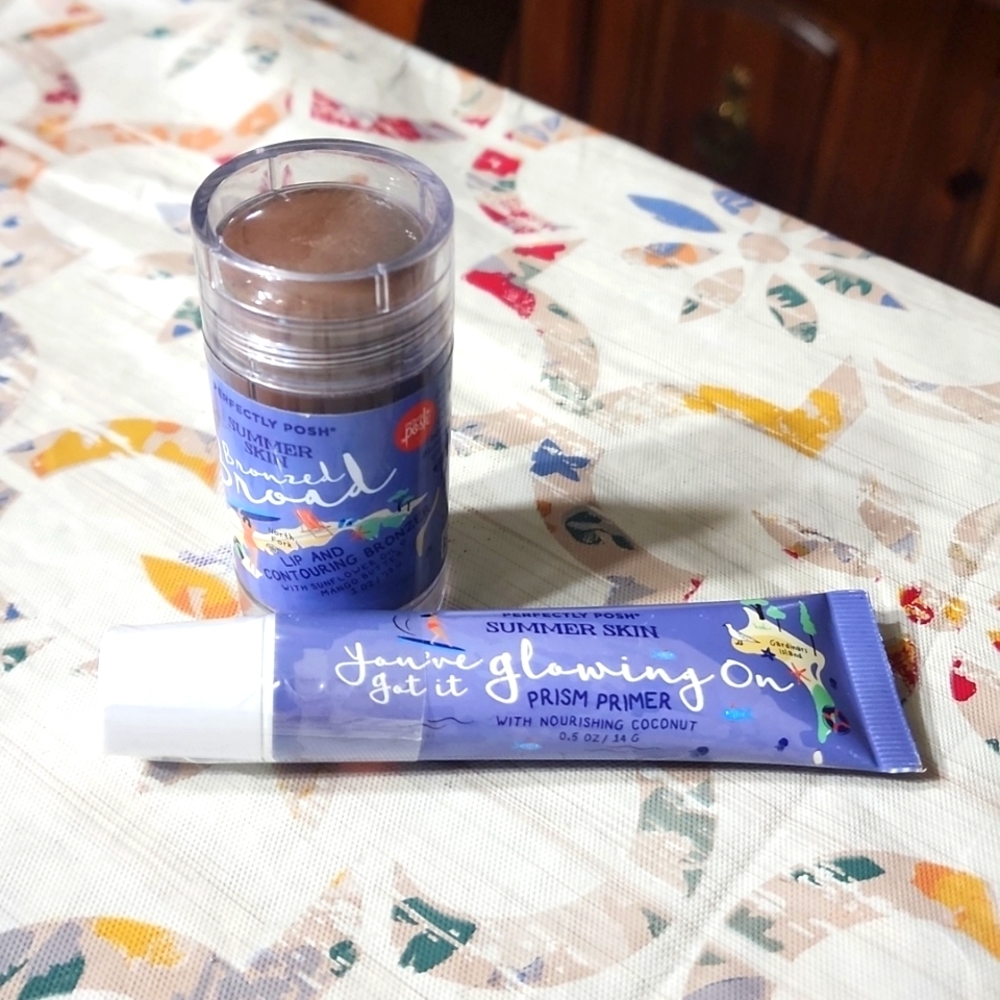 Bronzer and primer